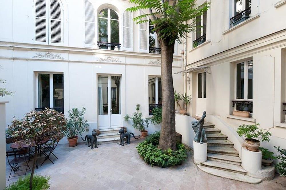 Des Bains Hotel Parijs